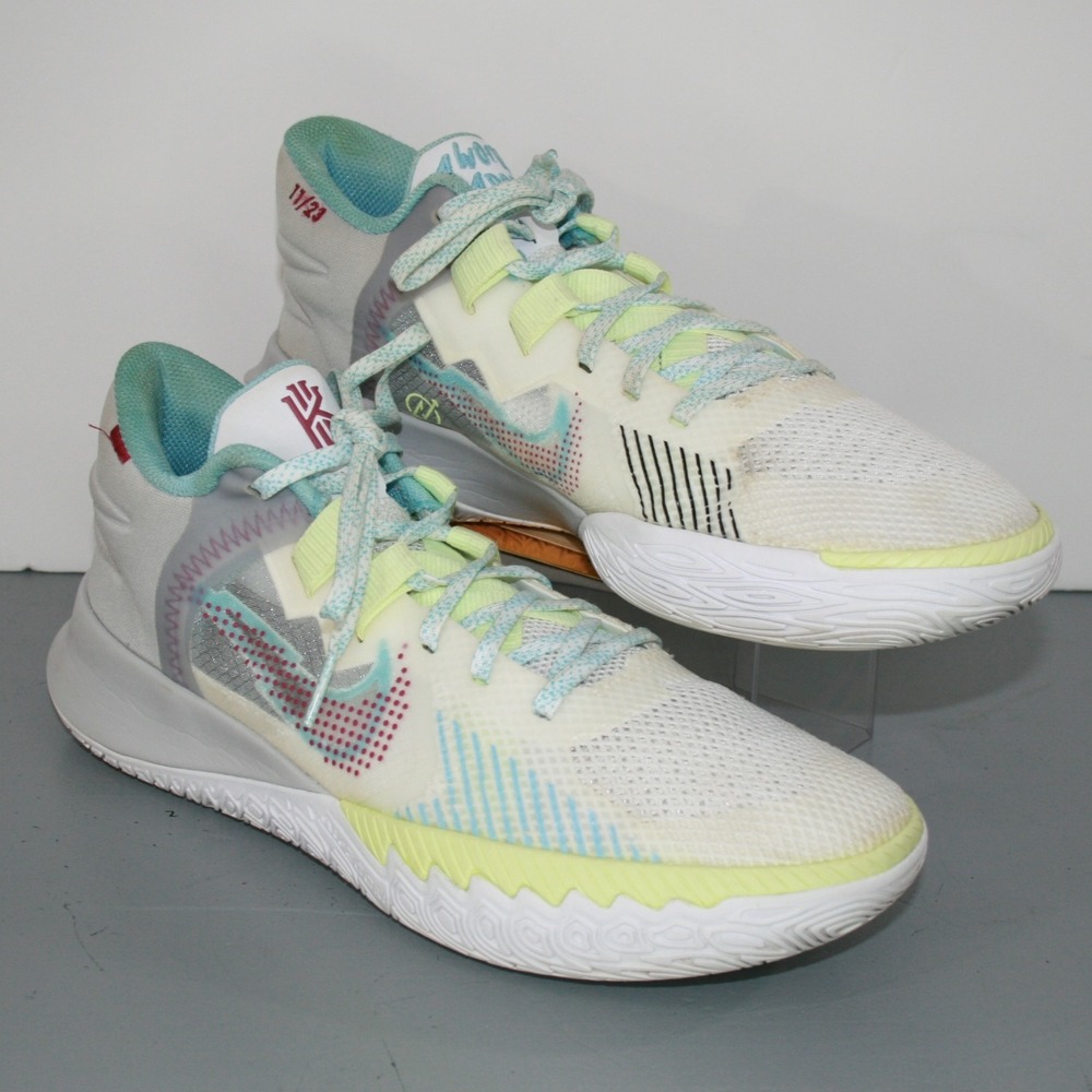 Nike Kyrie Flytrap 5 Men's Sz 9 - 1 World 1 People Basketball Shoes CZ4100-102